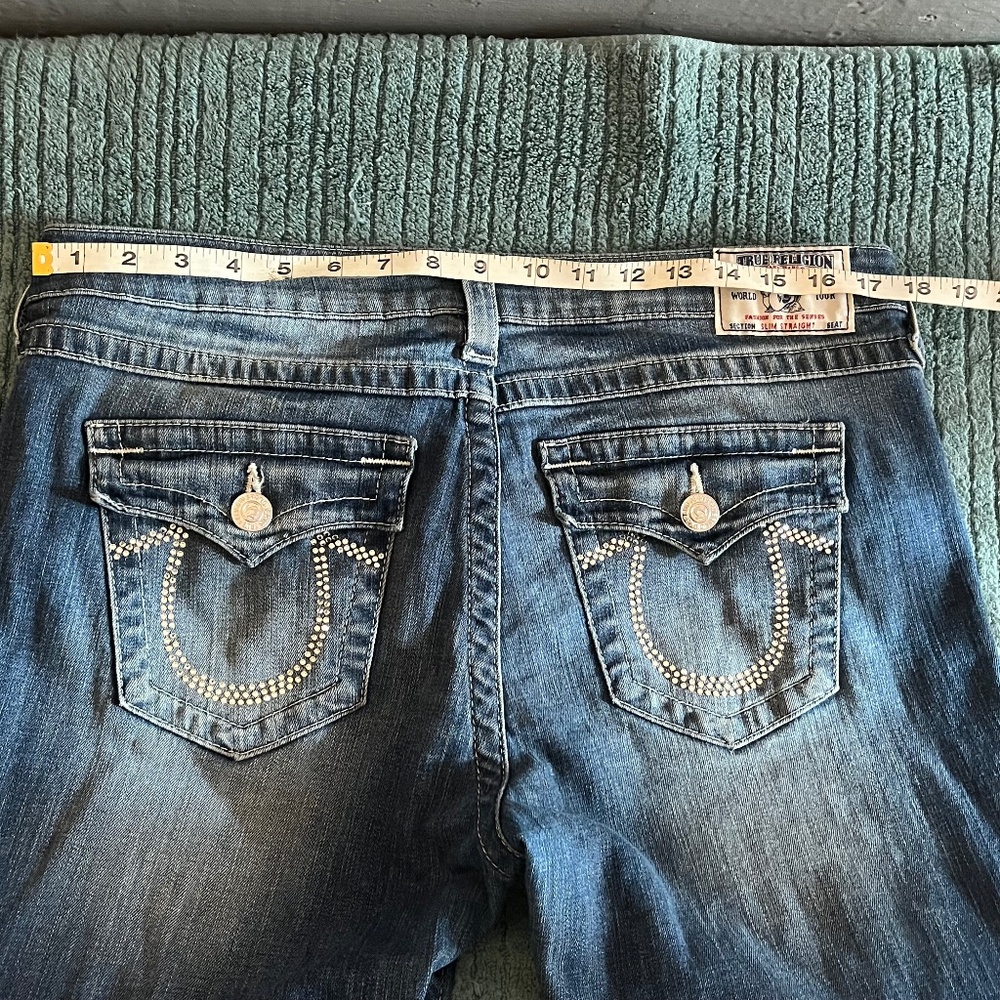 True Religion Women’s Slim Straight Jeans – Rhinestone Horseshoe Size 34